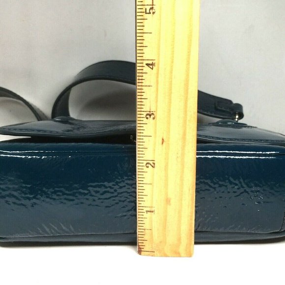 Marc by Marc Jacobs Small Aqua Faux Leather Bag - Picture 10 of 12